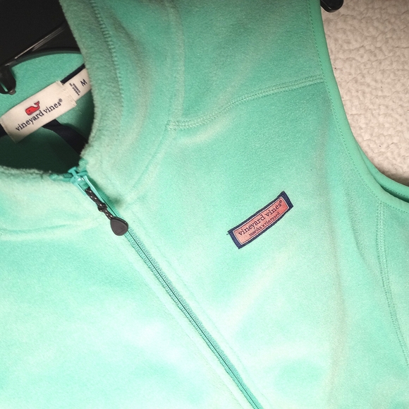 Vineyard Vines Fleece Vest - Picture 5 of 6